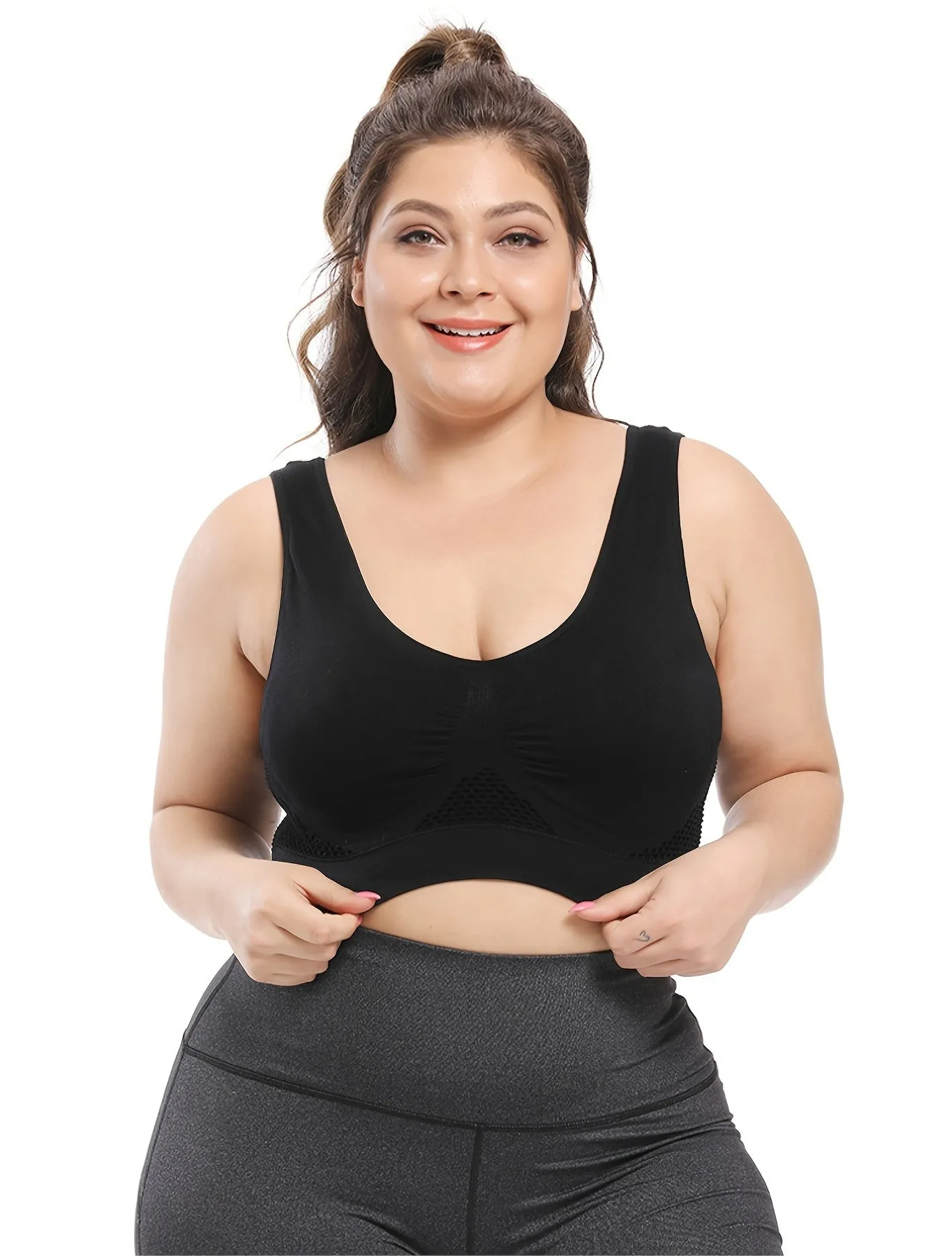 Breathable Plus Size Sports Bra with Pads - High Stretch and Seamless for Women