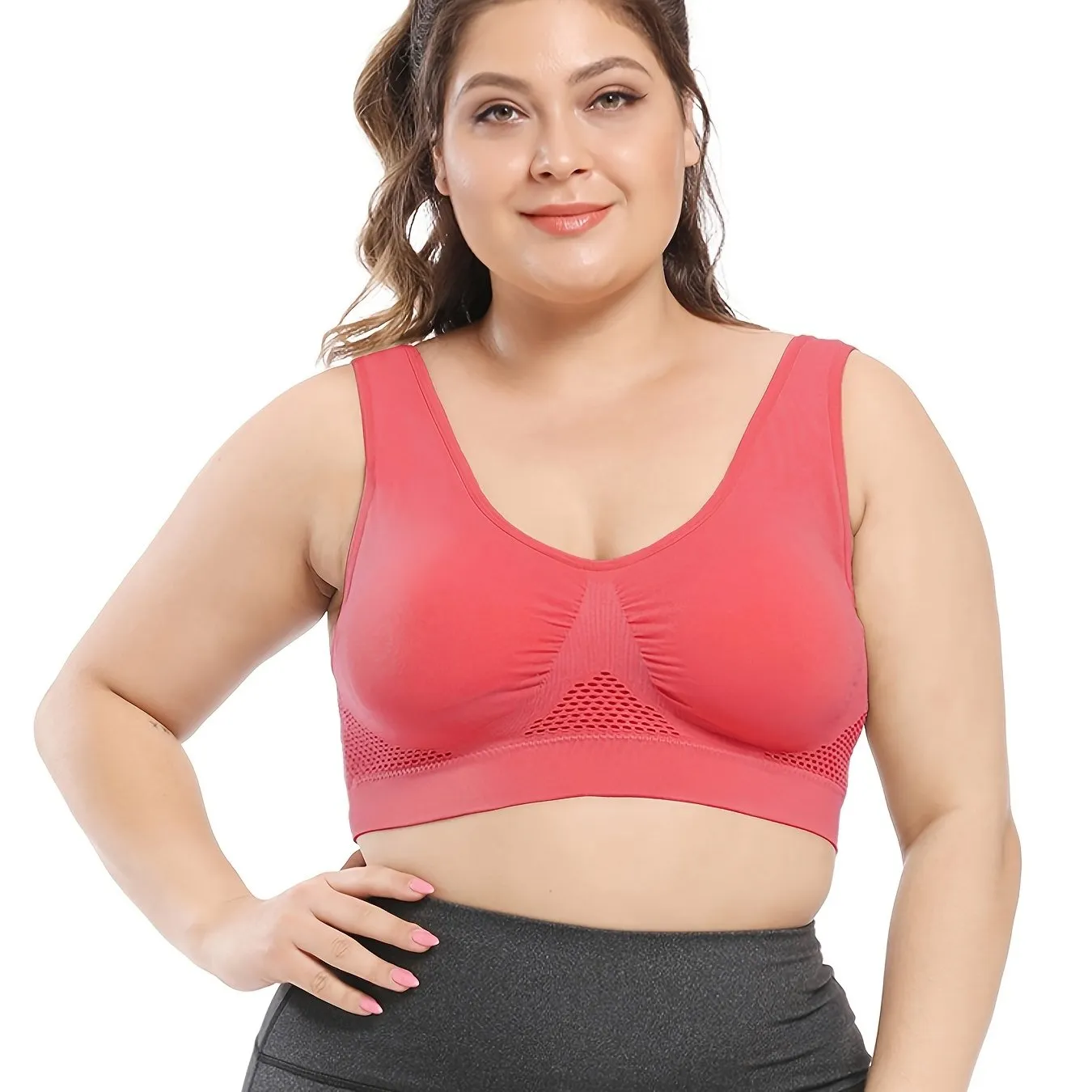 Breathable Plus Size Sports Bra with Pads - High Stretch and Seamless for Women