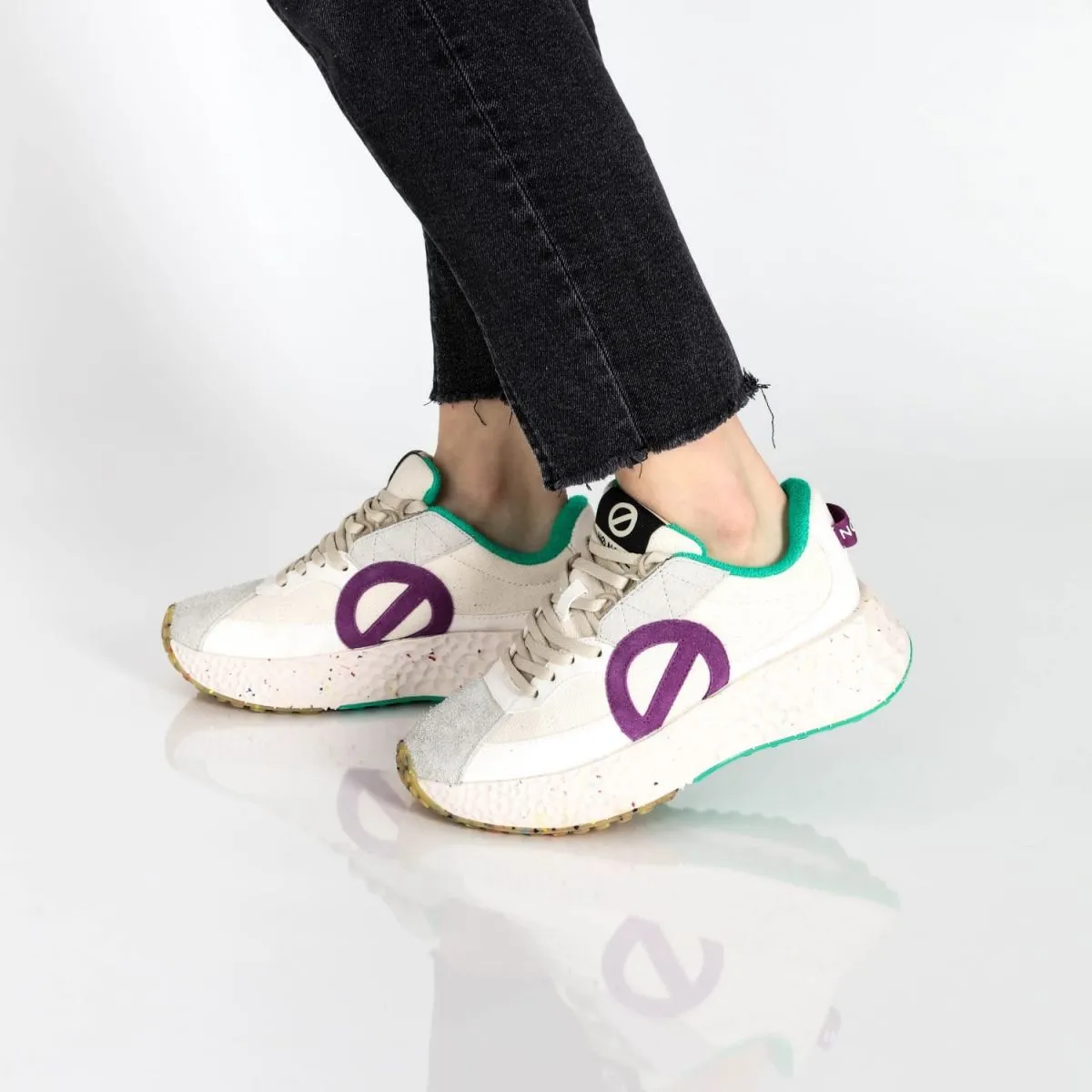 Carter Runner Green Dove Sneakers