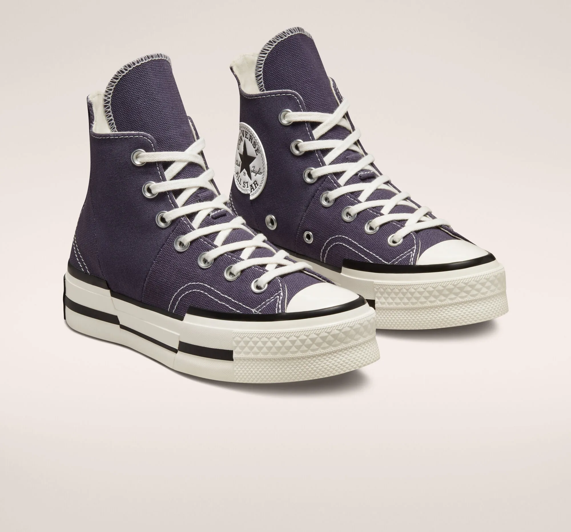 Chuck 70 Plus Unisex in Dark Raisin