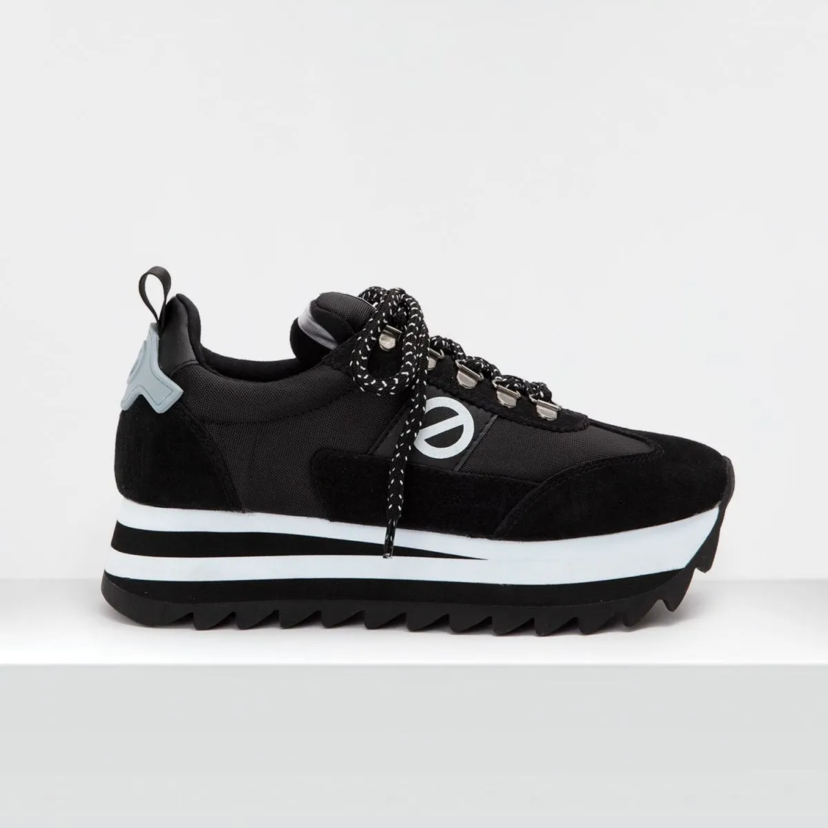 Flex M Ripple Suede Black Sneakers