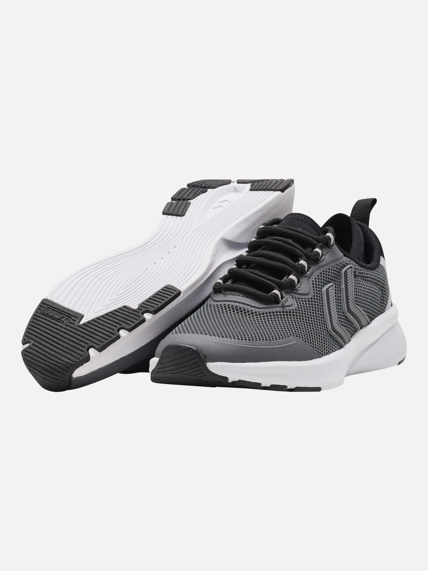 Flow Fit Men Black Training Shoes