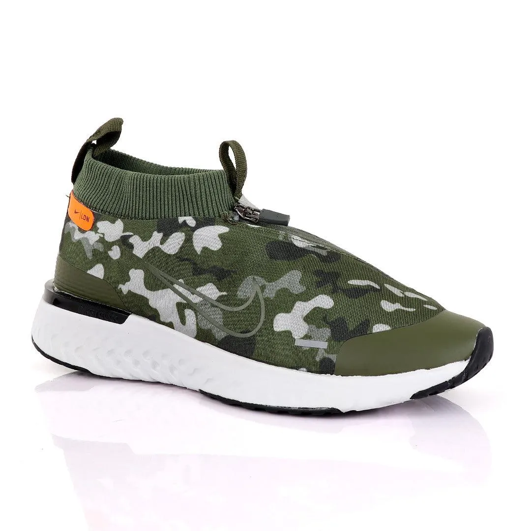 NK React Run Utility Green Running Sneakers