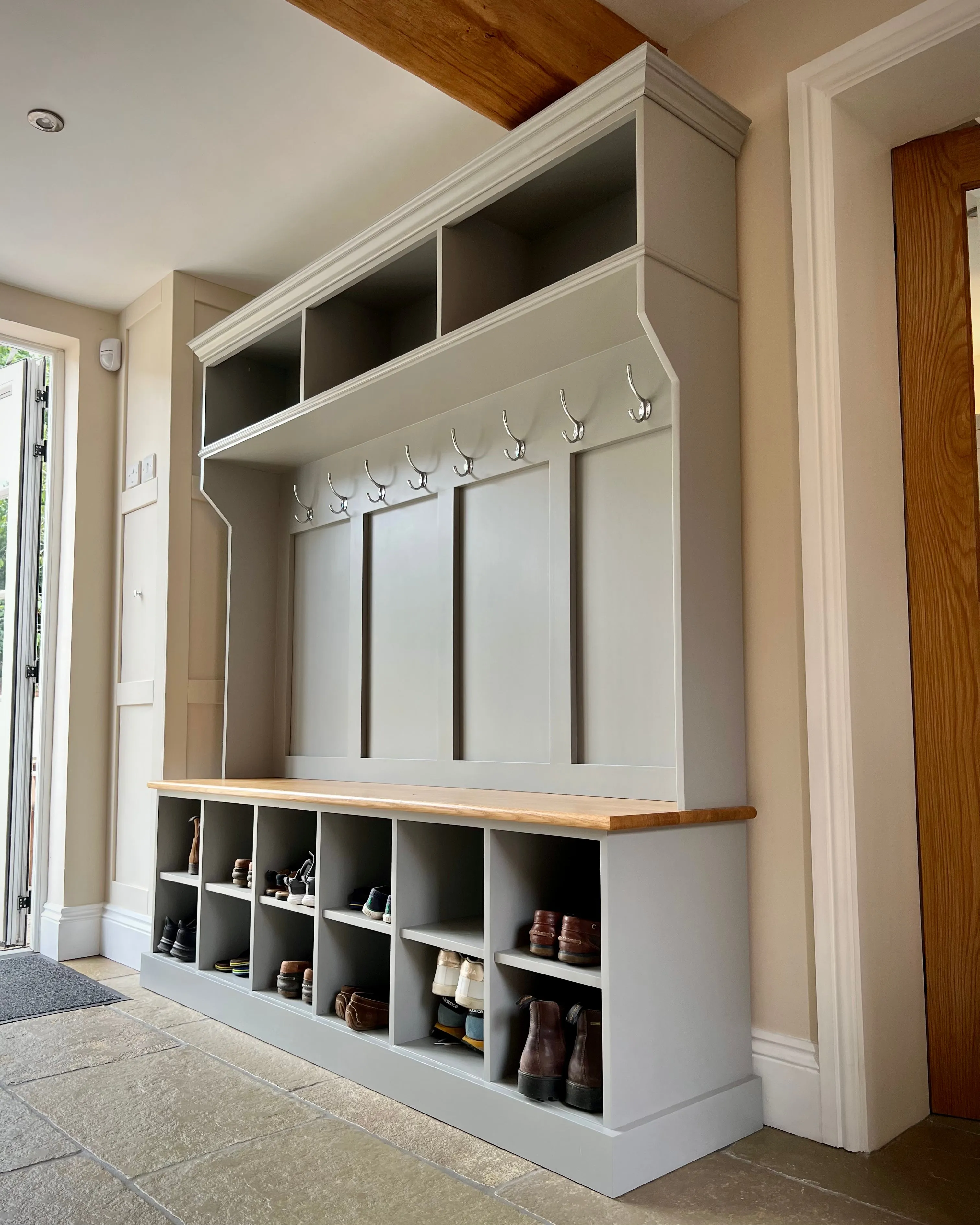 Shaker Boot Room Bench - Extra Storage